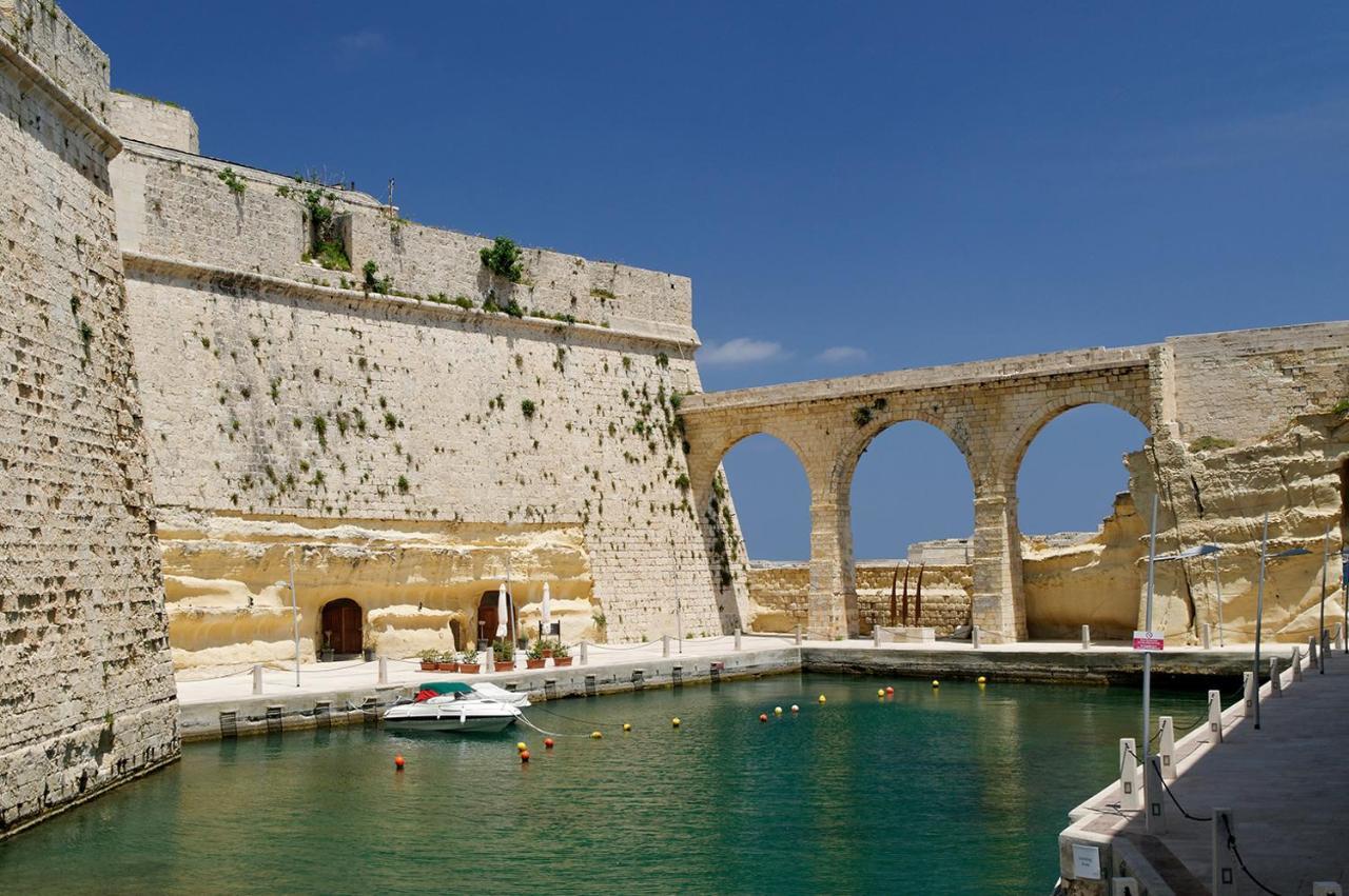 Traditional Maltese Townhouse, Roof Terrace And Views Senglea Luaran gambar